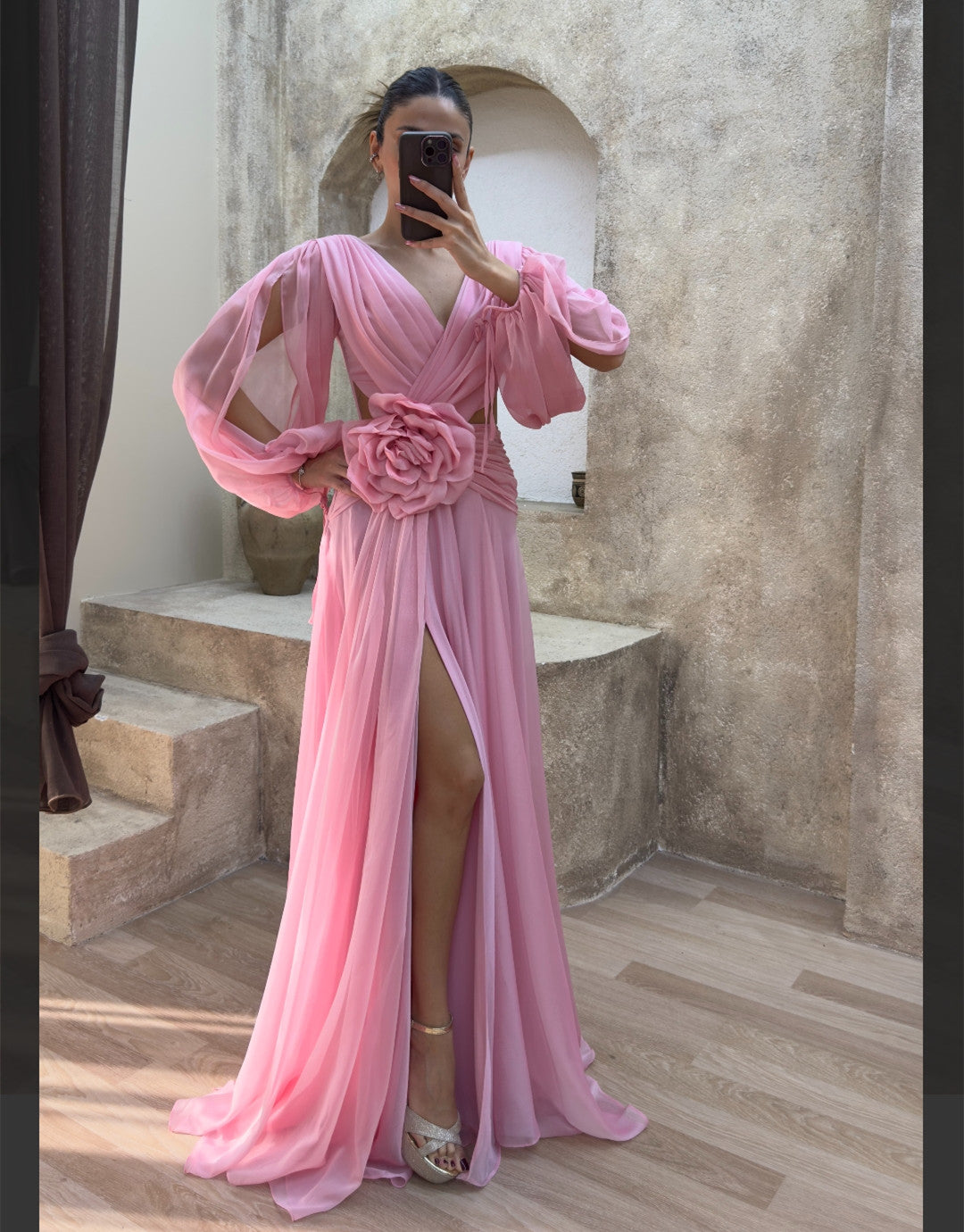 Elegant Long Sleeve Pink Chiffon Evening Dress With Flower/Slit A-Line V-Neck Pleated Floor Length Prom Dresses for Women