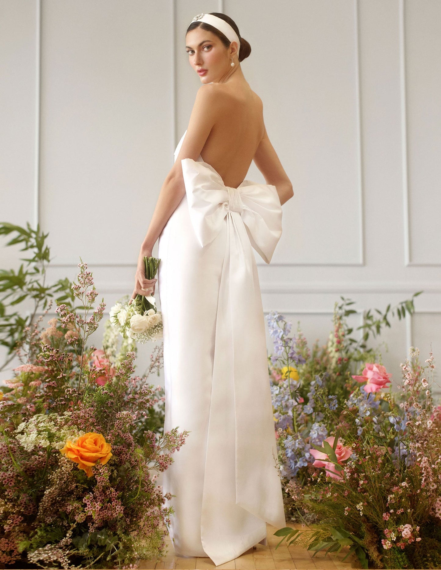 Vintage Short Silver Satin Prom Dresses With Bow/Slit Sheath Strapless Evening Dresses for Women