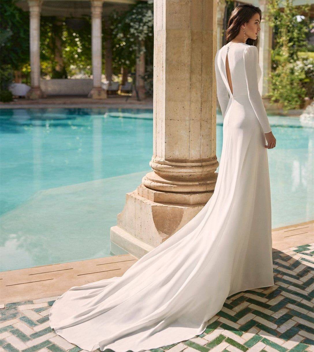 Elegant Long Sleeve Crepe V-Neck Wedding Dresses With Slit A-Line Pleated Ivory Bridal Gowns for Women