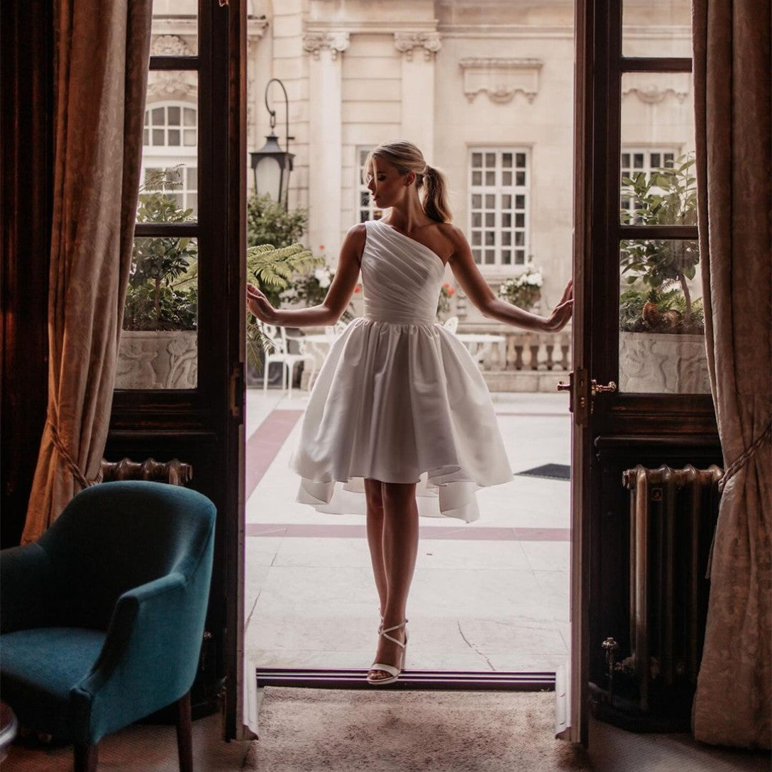 Vintage Short Satin Ivory Wedding Dresses With Pockets A-Line One Shoulder Pleated Bridal Gowns for Women
