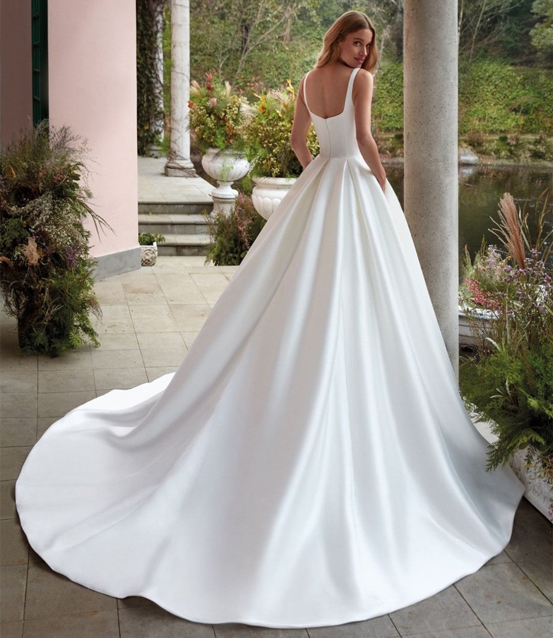 Classy Long Satin Square Neck Wedding Dresses With Pockets A-Line Sweep Train Zipper Back Bridal Gowns for Women