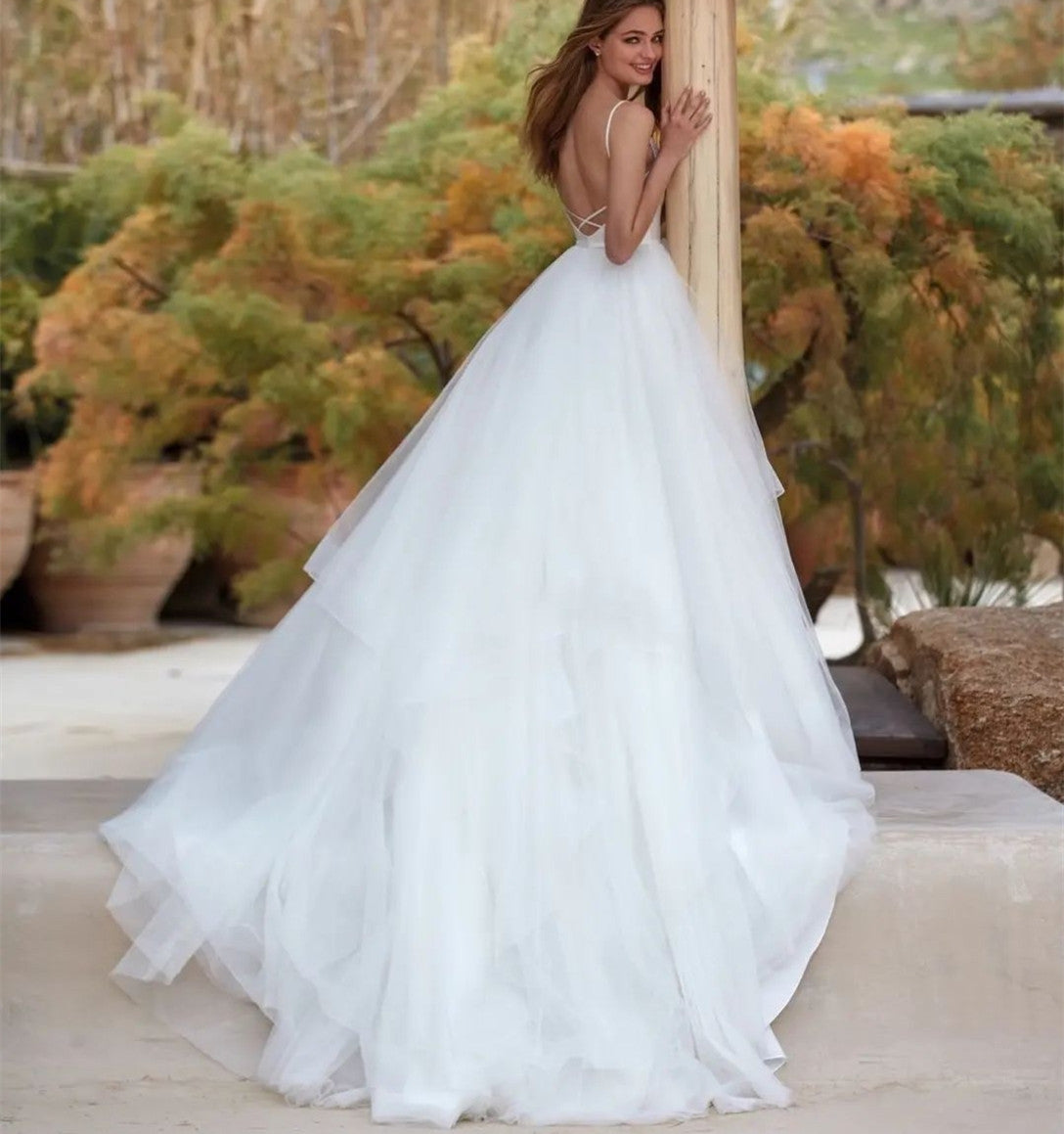 Classy Long Ivory Tulle Wedding Dresses A-Line Spaghetti Straps Ruched Sweep Train Bridal Gowns for Women
