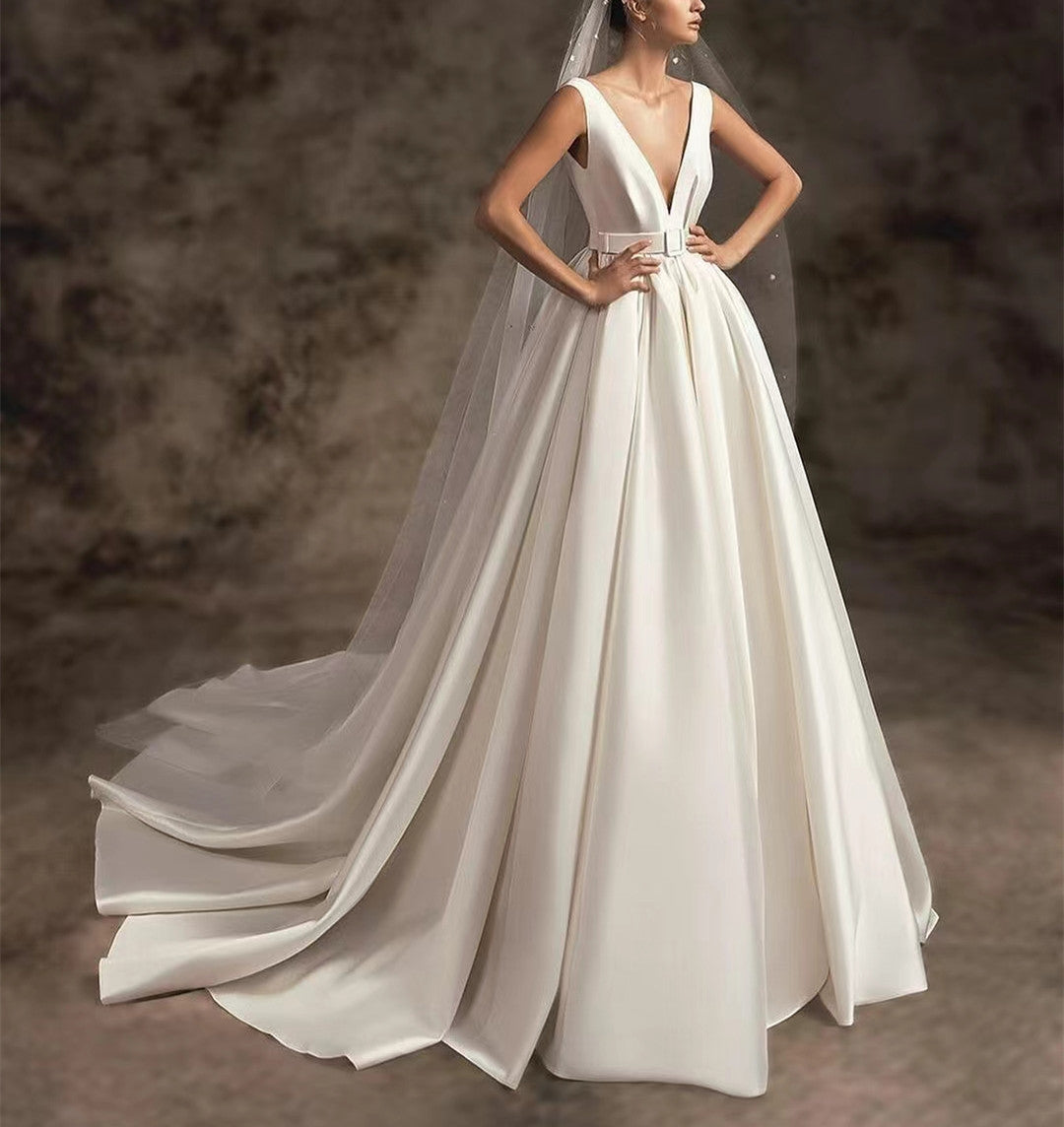 Elegant Long Satin V-Neck Wedding Dresses With Pockets/Sash A-Line Pleated Sweep Train Bridal Gowns for Women