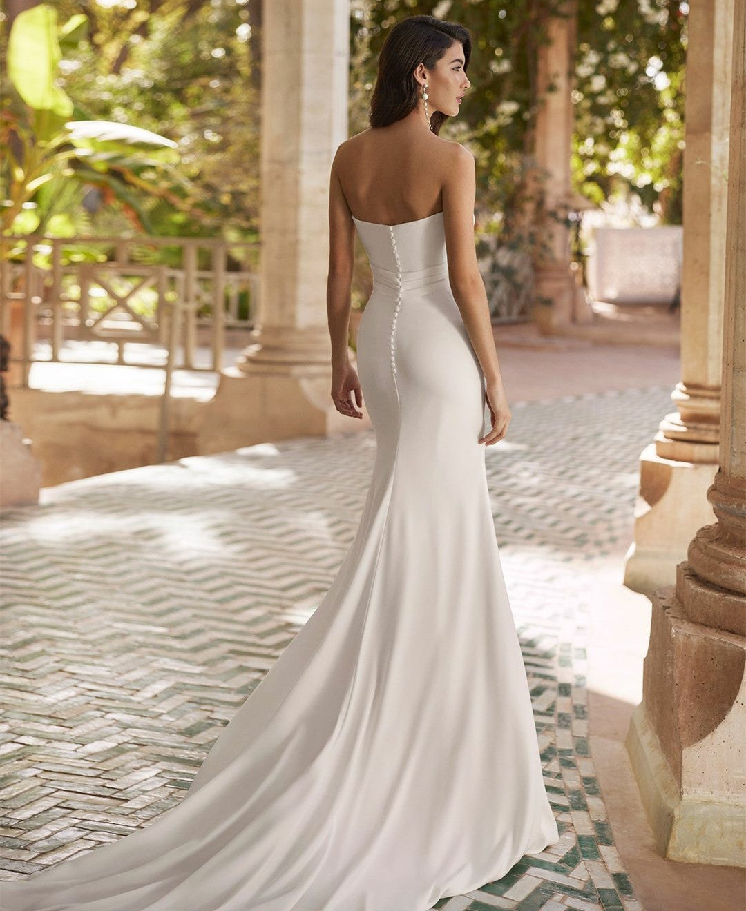 Elegant Long Crepe Sleeveless Evening Dresses With Wrap Ivory Mermaid Scalloped Sweep Train Bridal Gowns for Women