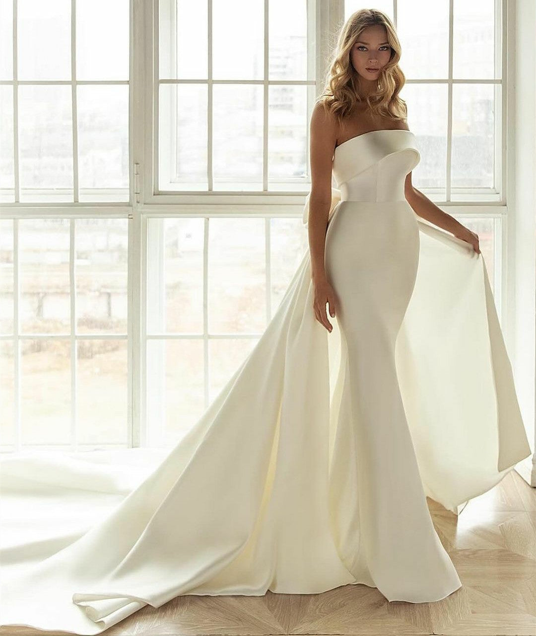 Vintage Long Mermaid Strapless Wedding Dresses With Bow Trumpet Sleeveless Bridal Gowns Satin for Women