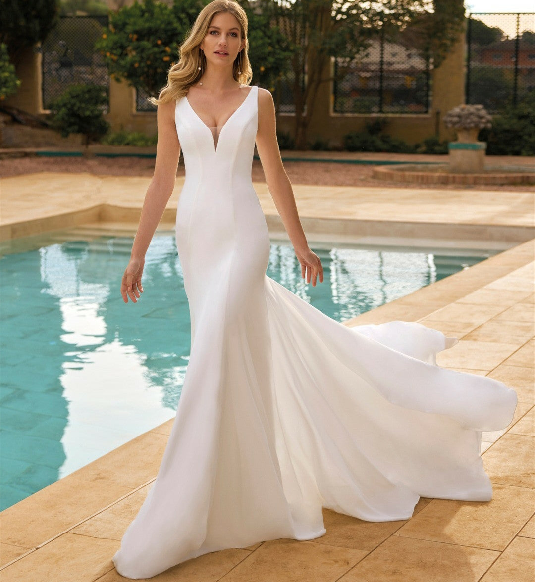 Elegant Long Ivory Crepe Wedding Dresses Mermaid V-Neck Backless Sweep Train Bridal Gowns for Women