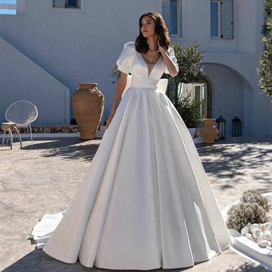 Elegant Long Satin White Wedding Dresses With Pockets A-Line Women's V-Neck Pleated Bridal Gowns