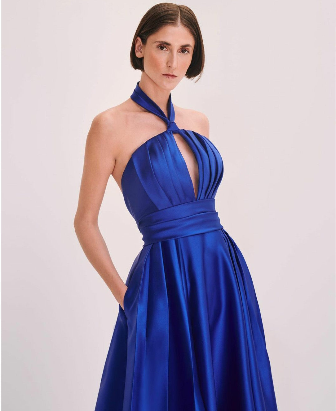 Elegant Long Royal Blue Halter Evening Dresses With Pockets A-Line Satin Backless حزب اللباس Floor Length Party Dress for Women