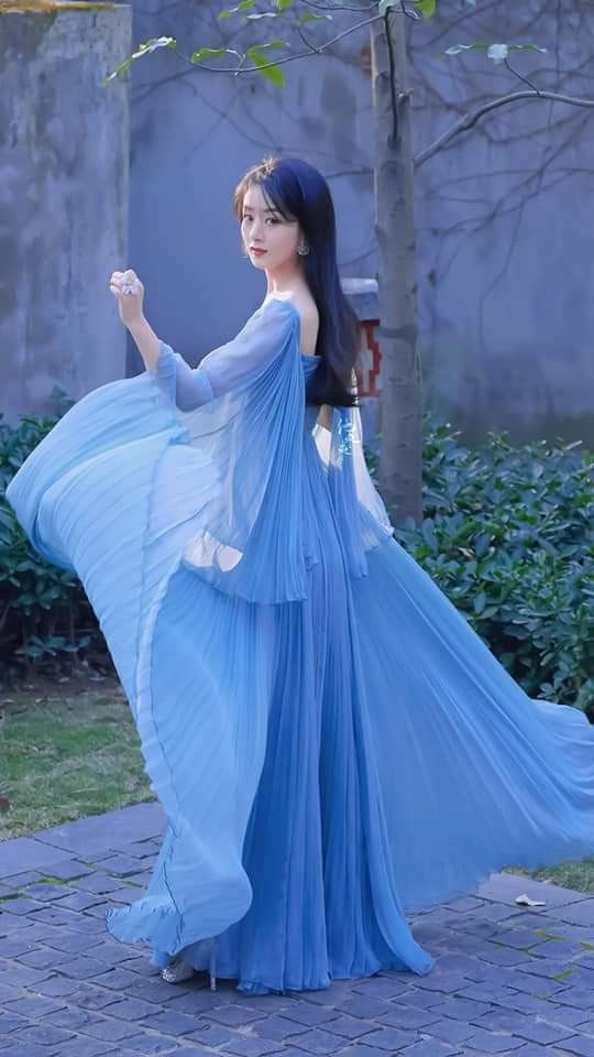 Elegant Long Light Blue Chiffon Celebrity Dresses A-Line Square Neck Pleated Floor Length Evening Dresses for Women