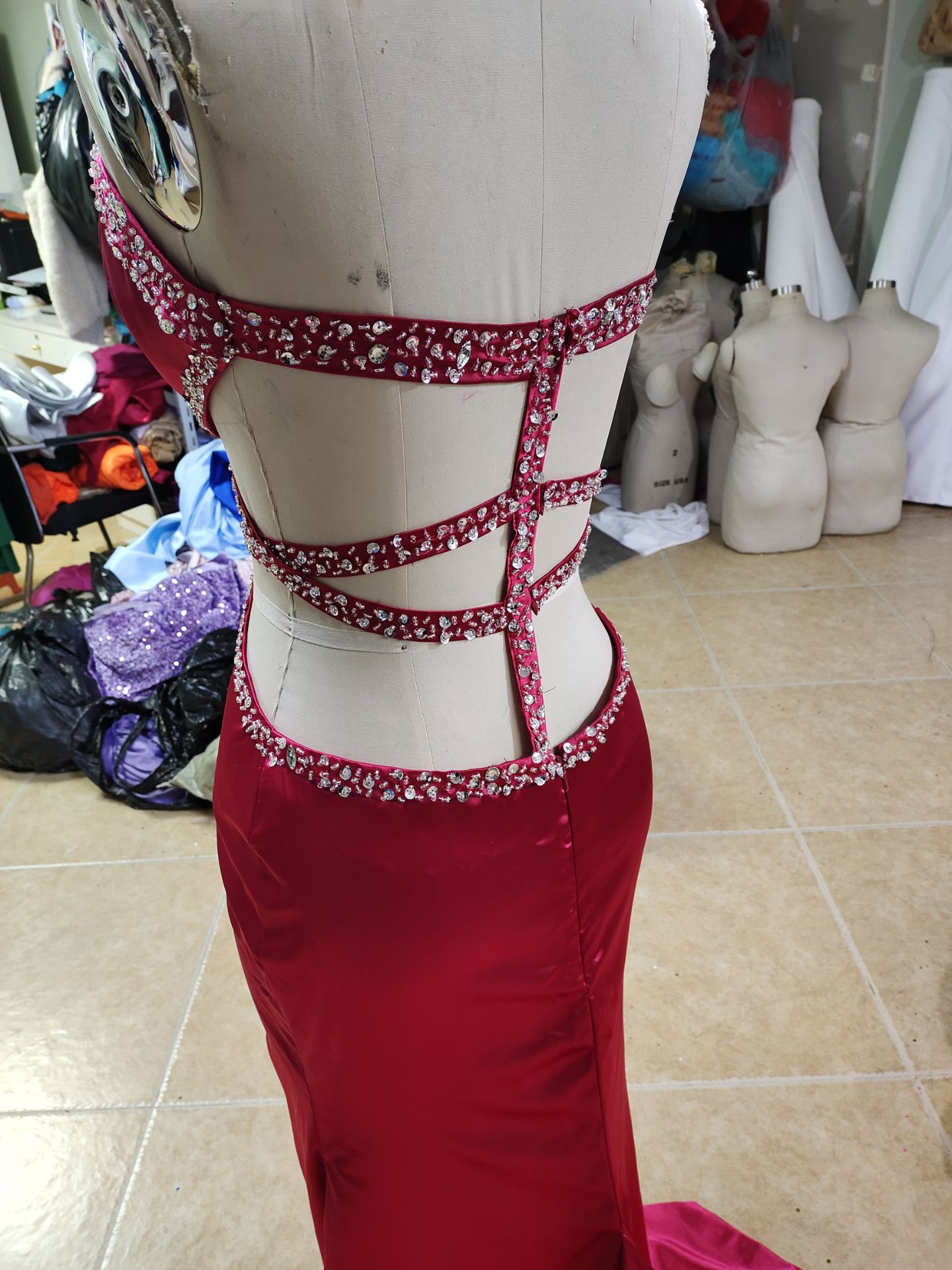 Long Red Beaded Satin Prom Dresses Mermaid V-Neck Sexy Back Party Dresses for Women