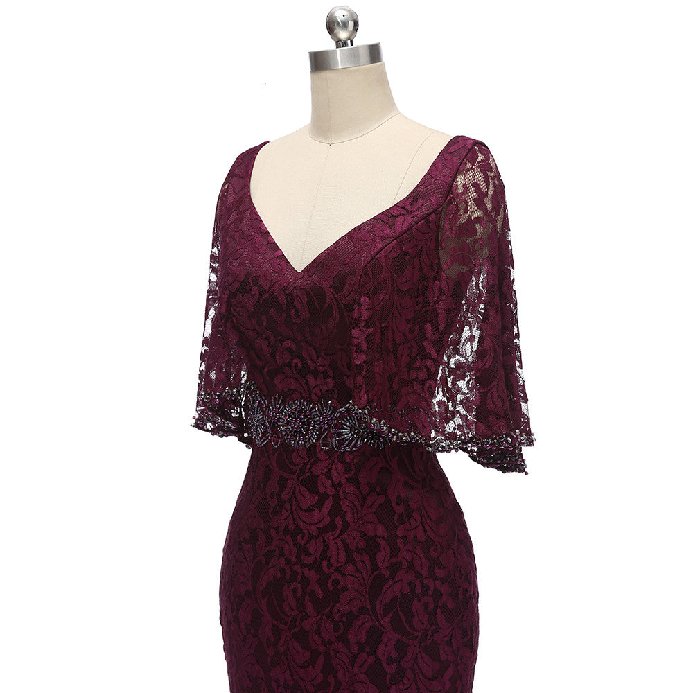 Vintage Long Burgundy Lace Mother of the Bride/Groom Dresses With Sash Mermaid V-Neck Sweep Train Wedding Guests Dress for Women