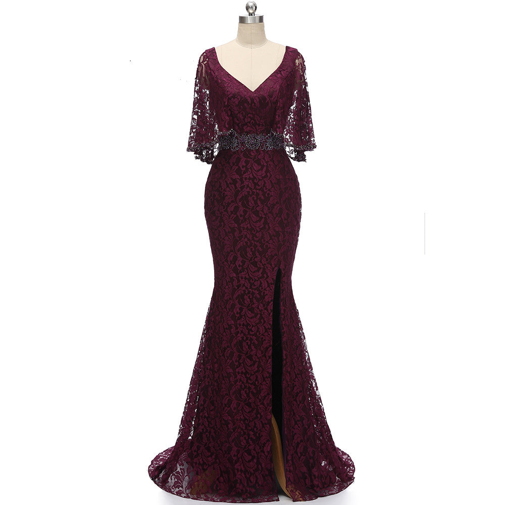 Vintage Long Burgundy Lace Mother of the Bride/Groom Dresses With Sash Mermaid V-Neck Sweep Train Wedding Guests Dress for Women