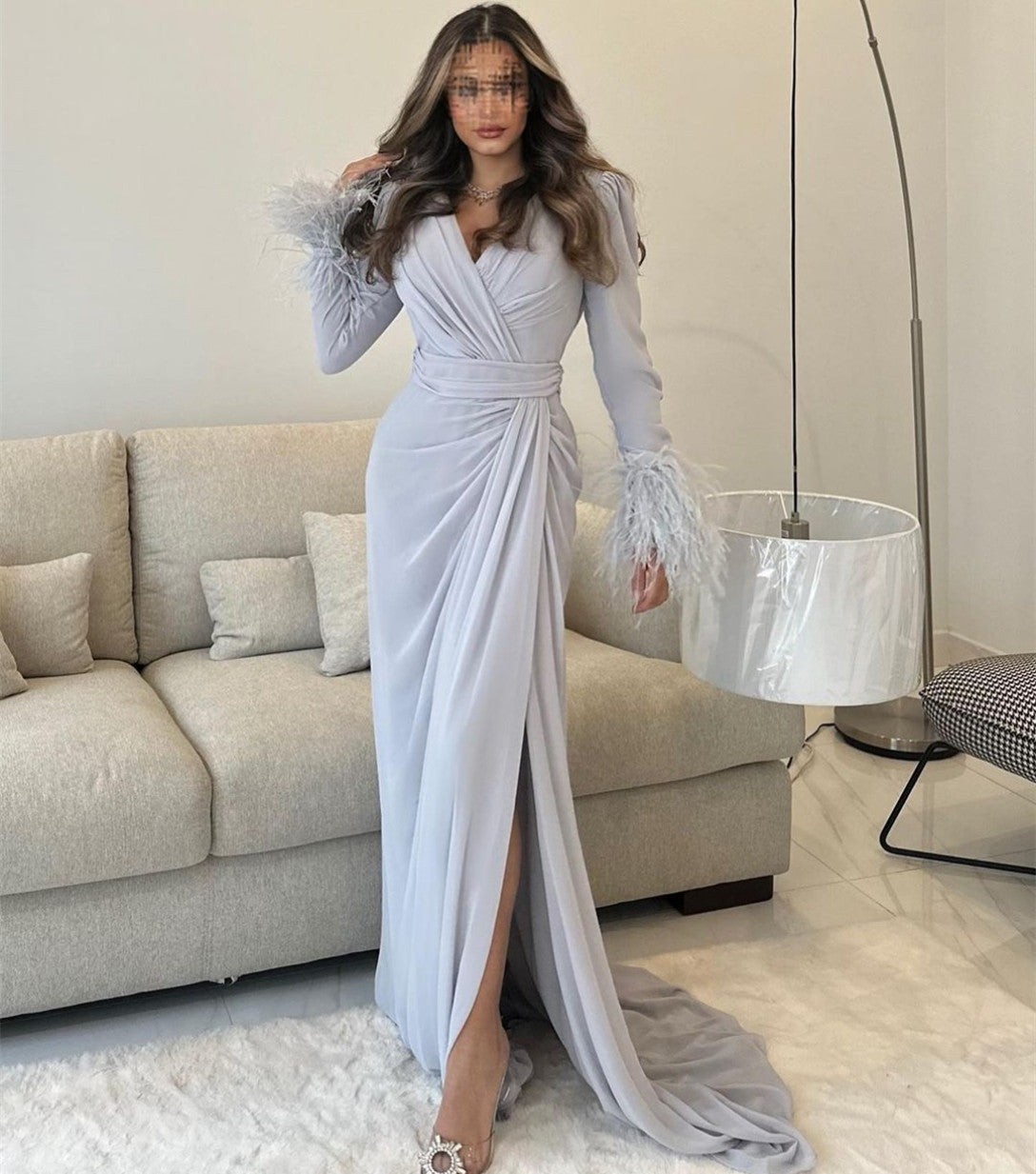 Elegant Long Sleeve Silver Chiffon Evening Dresses With Feathers Mermaid V-Neck Party Dresses With Slit for Women