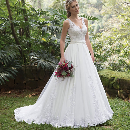 Vintage Long V-Neck Lace Wedding Dresses A-Line Tulle See Through Butons Back Bridal Gowns for Women