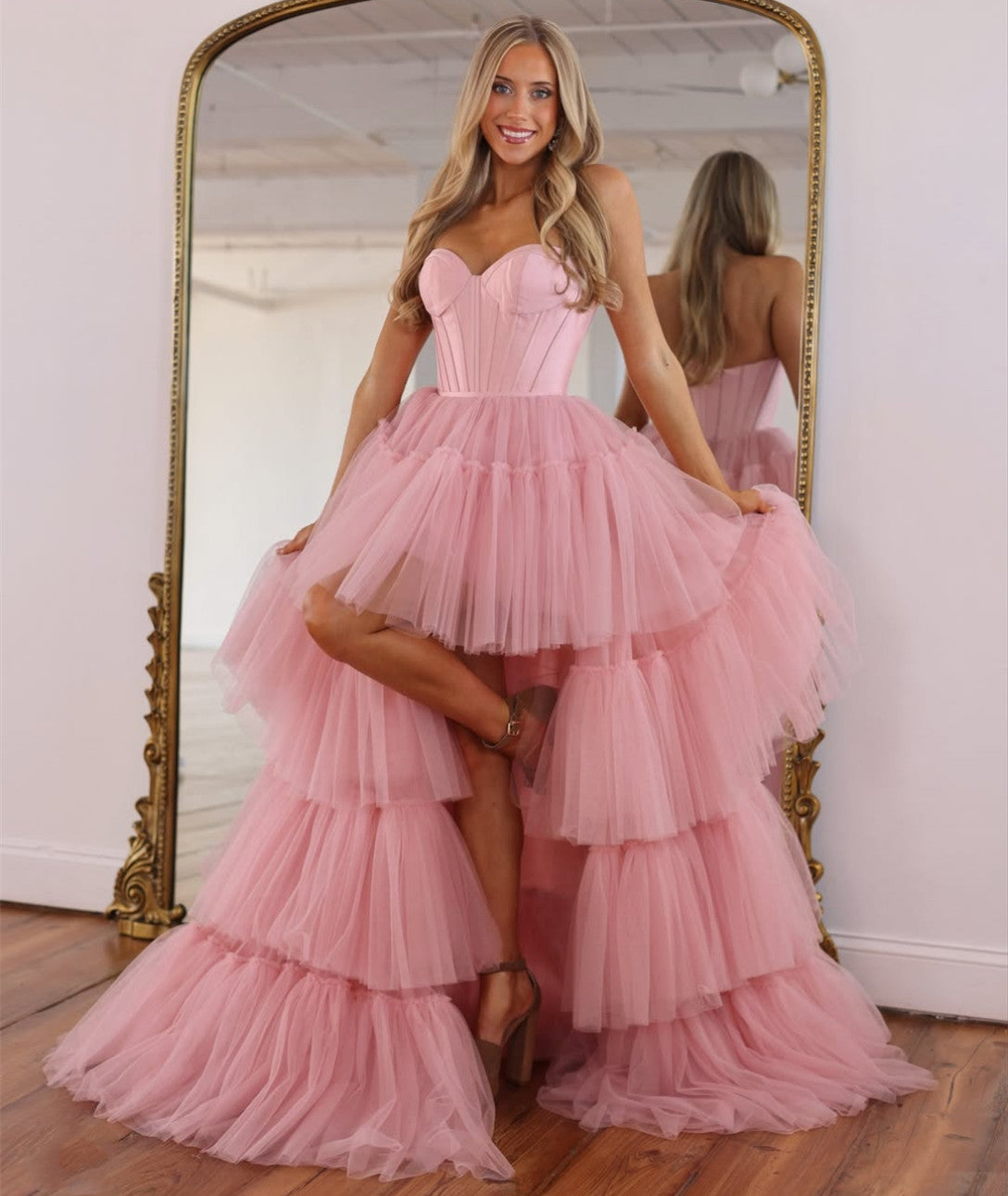 Vintage Long Tulle Sweetheart Prom Dresses with Ruffles Hi-Lo Pink Sweep Train Lace Up Party Dresses for Women