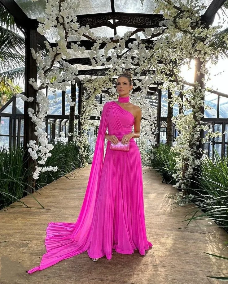 Elegant Long Chiffon Hot Pink Evening Dresses With Cape A-Line Halter Pleated Floor Length Prom Formal Party Dress for Women