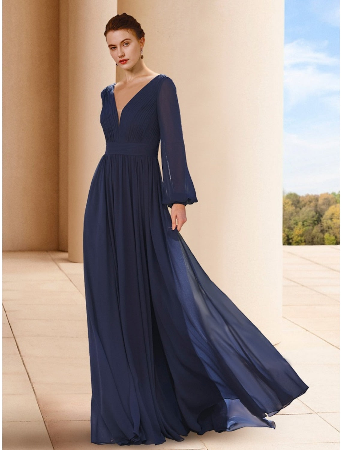 Elegant Long Sleeve Blue V-Neck Mother of the Bride/Groom Dresses A-Line Chiffon Pleated Floor Length Wedding Guest Dresses for Women