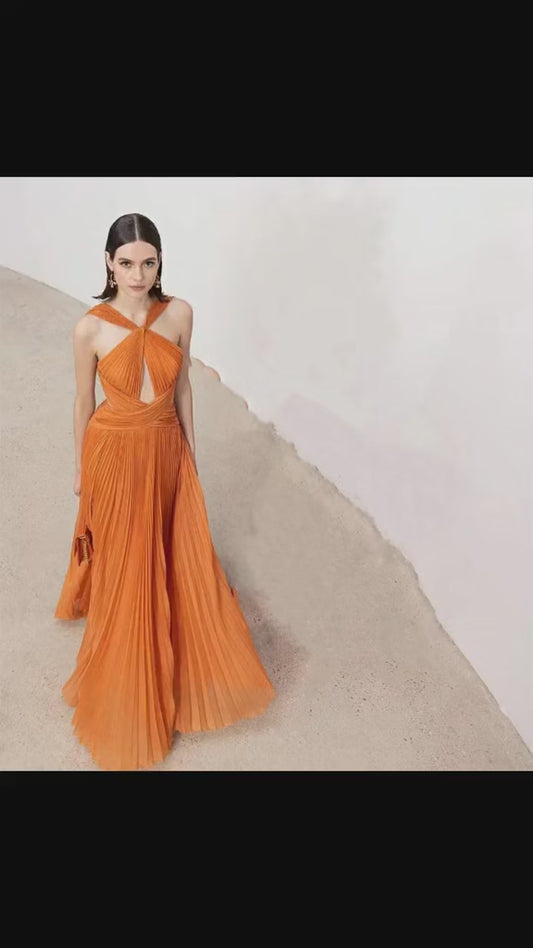 Elegant Long Orange Chiffon Celebrity Dresses A-Line Halter Pleated Floor Length Evening Dresses for Women